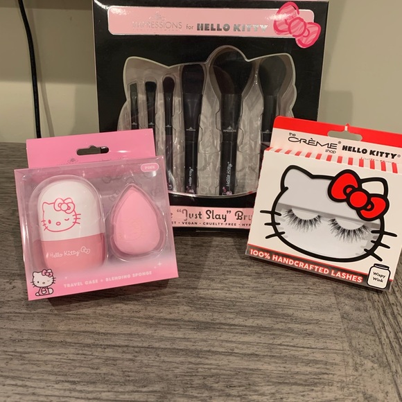 Hello Kitty Other - Hello Kitty Black and Pink Beauty Set